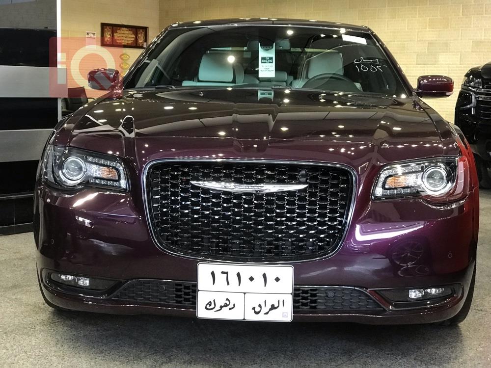 کرایسلەر 300